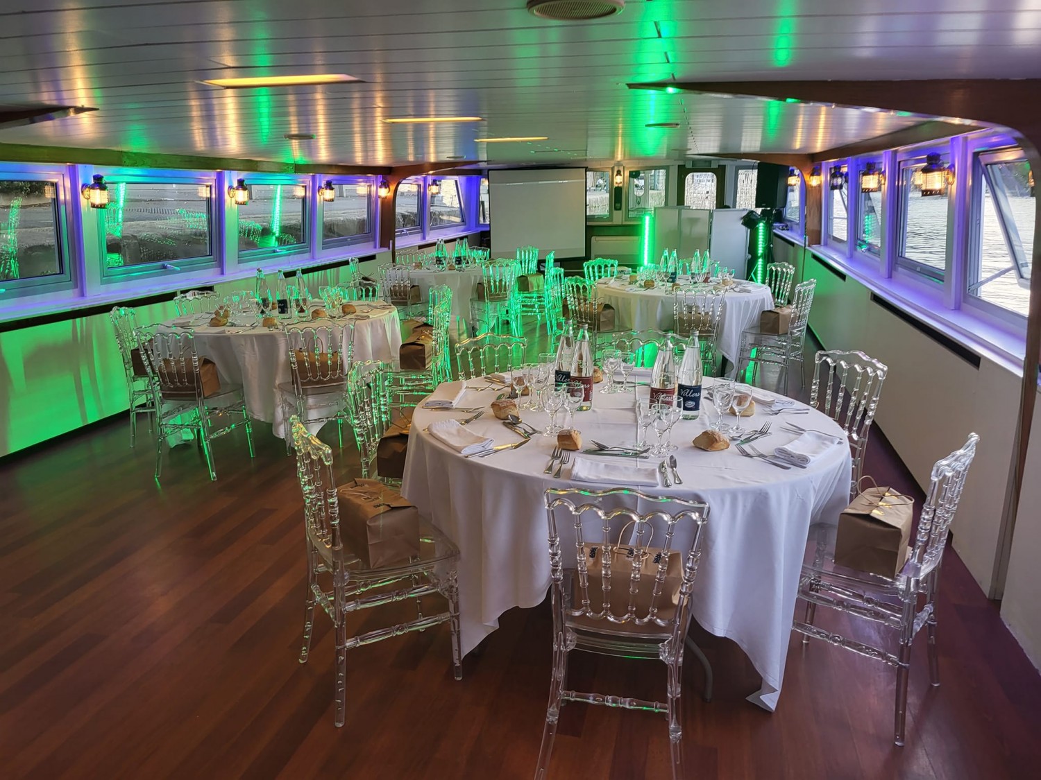 slider 6 Bateau Restaurant Croisiere 150 Passagers